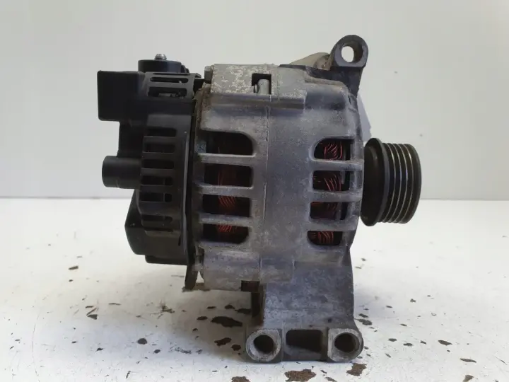 Mercedes W169 1.5 8V ALTERNATOR 90A A2661540802 valeo