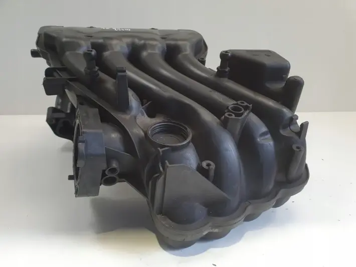 Audi A3 II 8P 1.6 8V KOLEKTOR SSĄCY 06A133185LR