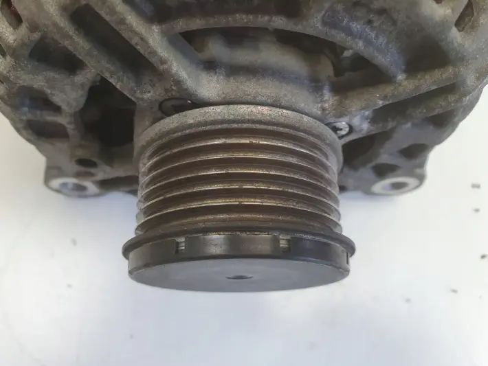 Mini Cooper R56 1.6 D HDI ALTERNATOR 7794970 bosch