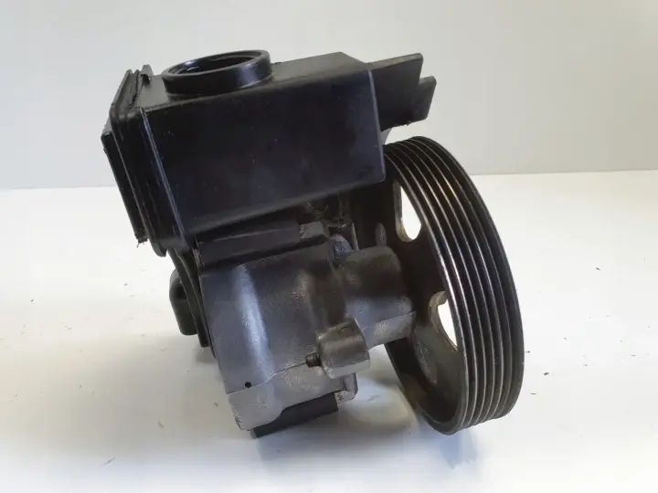 Peugeot 206 1.4 8V POMPA WSPOMAGANIA