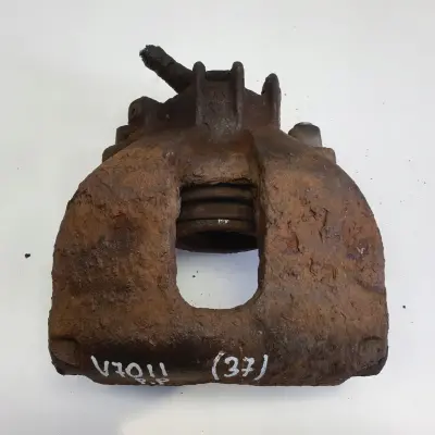 Volvo S60 I V70 II PRZEDNI ZACISK HAMULCOWY prawy przód pasażera 830