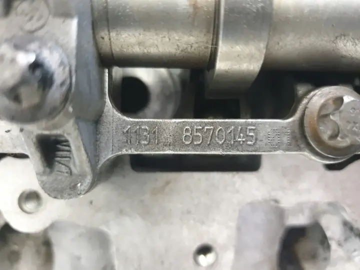 BMW F30 2.0 D GŁOWICA CYLINDRÓW wałki 85137090400