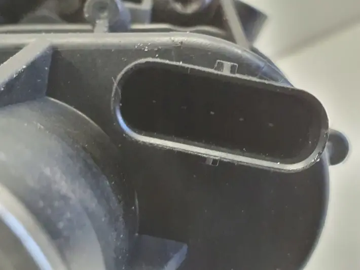 BMW E87 E90 2.0 D KOLEKTOR SSĄCY 7797384 N47D20