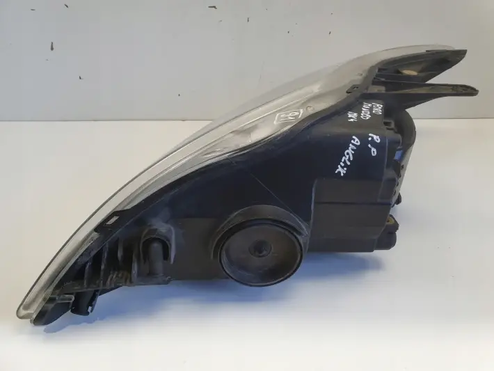 Ford Mondeo IV MK4 07-14r PRZEDNIA LAMPA PRAWA PRAWY PRZÓD anglik