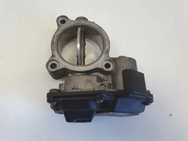 BMW F10 F11 2.0 D PRZEPUSTNICA 7810752