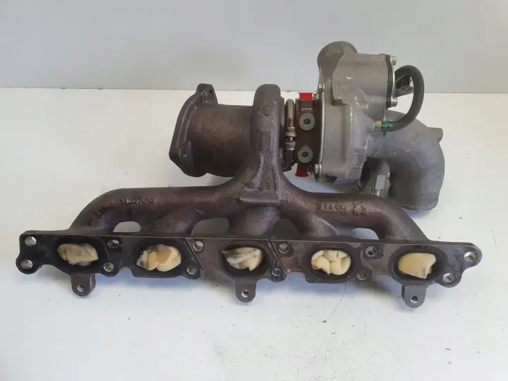 Volvo S60 II S80 II V40 2.5 T T5 TURBOSPRĘŻARKA turbo 31319315