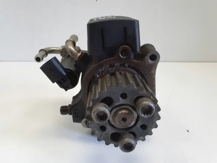 VW Polo V 1.6 TDI POMPA WTRYSKOWA PALIWA 03L130755E