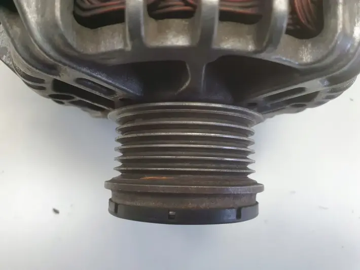 Fiat Punto II 1.3 M-JET ALTERNATOR valeo 46823547