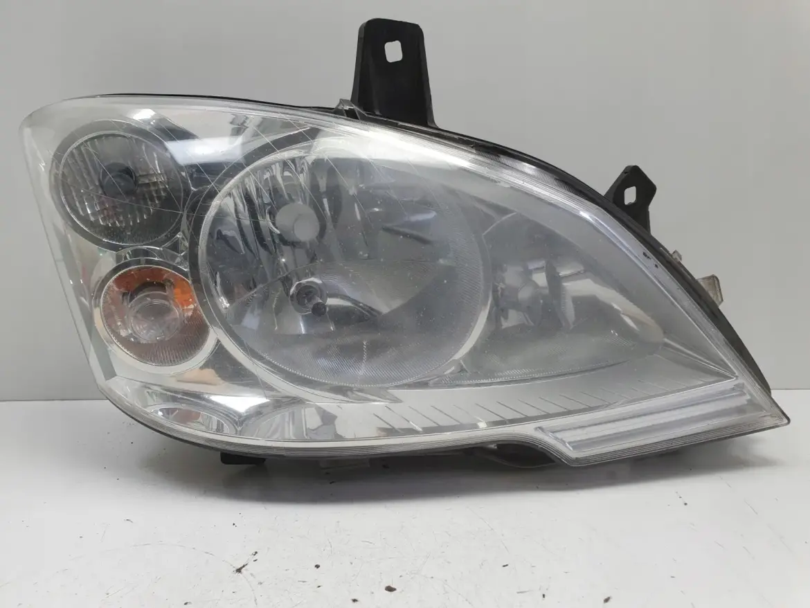 Mercedes Vito Viano W639 LIFT PRZEDNIA LAMPA PRAWA prawy przód A6398201961