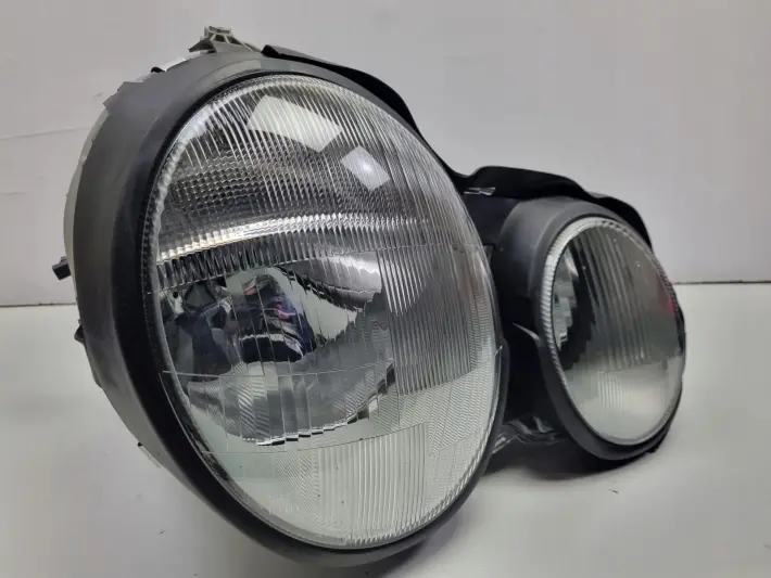 Mercedes W210 95-02r PRZEDNIA LAMPA PRAWA PRAWY PRZÓD nowa europa