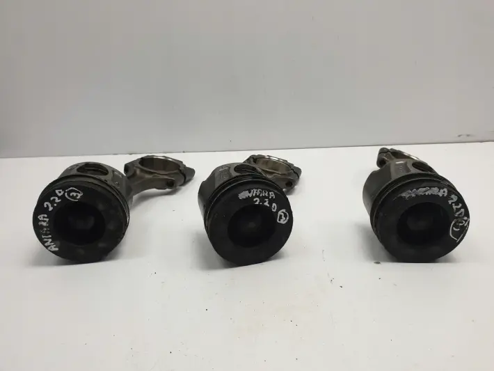 Opel Antara 2.2 CDTI TŁOK KORBOWÓD