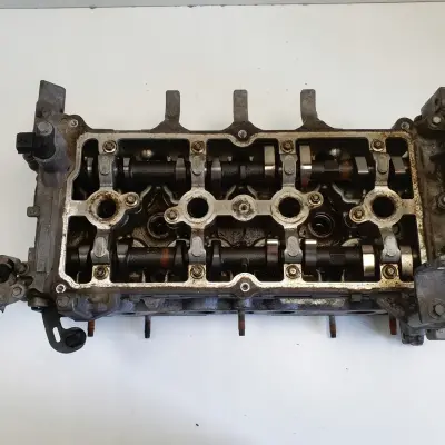 Nissan Qashqai 2.0 16V GŁOWICA CYLINDRÓW wałki