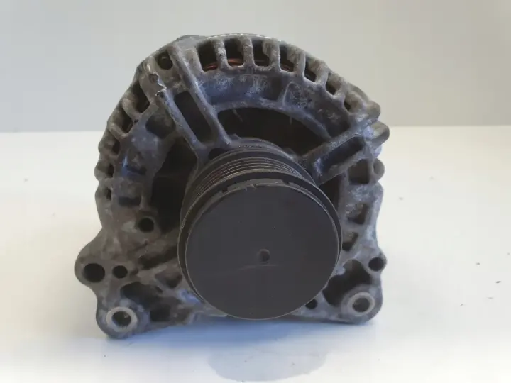 VW Golf V 2.0 TDI ALTERNATOR bosch 06F903023F 140A