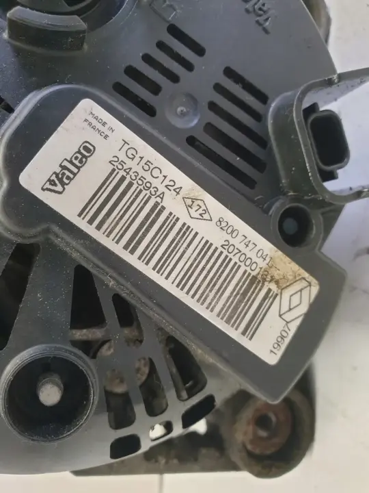 Renault Laguna III 2.0 T ALTERNATOR 8200747041