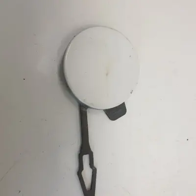 Opel Corsa F ZAŚLEPKA ZDERZAKA HAKA tył 9829776480