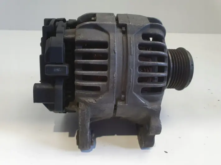 VW Polo IV 1.4 TDI ALTERNATOR bosch 045903023 90A