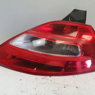 Renault Megane II lift HB TYLNA LAMPA PRAWA prawy tył pasażera 8200413216-C