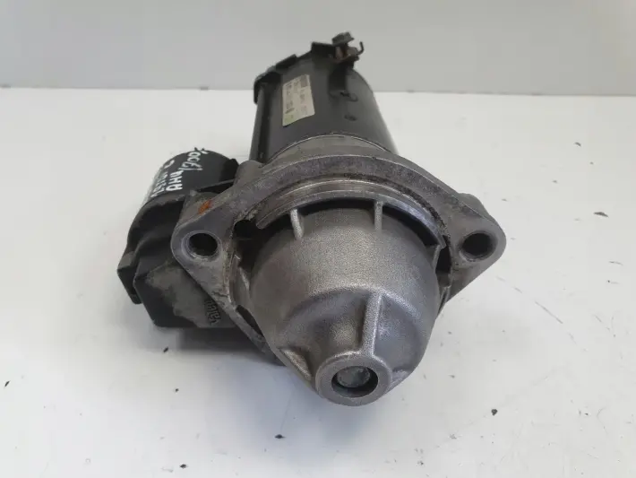 Audi A4 B5 1.9 TDI AJM ROZRUSZNIK valeo 068911024E