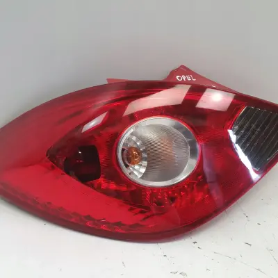 Opel Corsa D 3 drzwi TYLNA LAMPA LEWA lewy tył kierowcy anglik