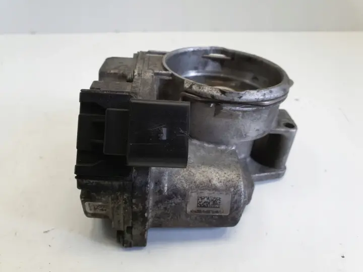 VW Golf V 1.9 TDI PRZEPUSTNICA 03G128063J