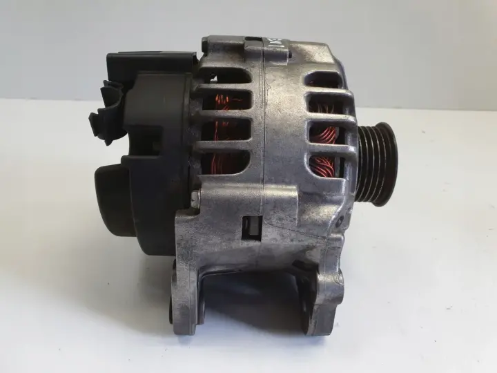 VW Polo IV Skoda Fabia II 1.2 6V ALTERNATOR valeo 03D903025H 70A