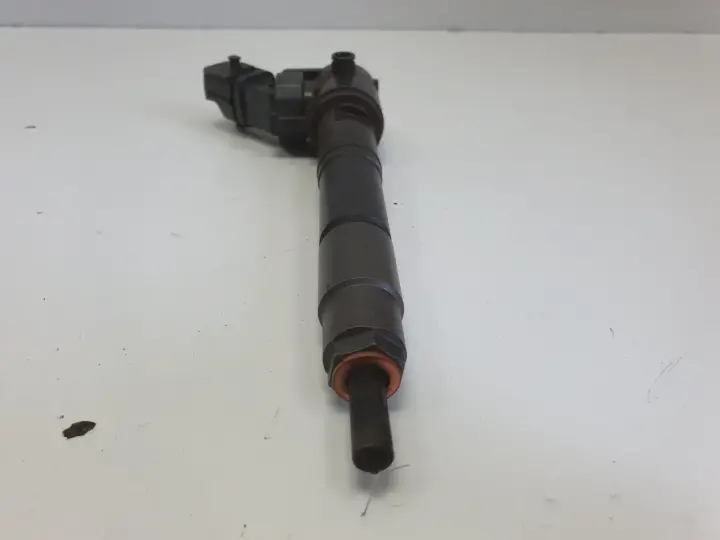 Volvo V70 III XC70 II lift 2.0D D4 WTRYSKIWACZ PALIWA Wtrysk 31405404