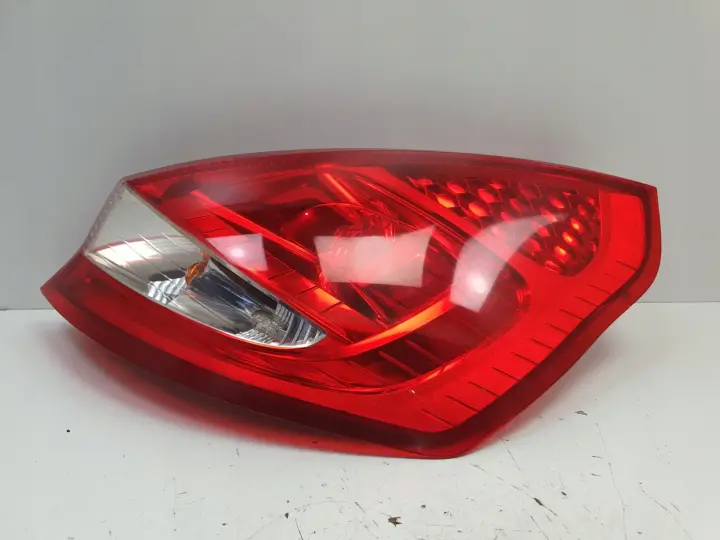 Ford Fiesta MK6 VI MK7 VII 08-12r TYLNA LAMPA PRAWA prawy tył pasażera