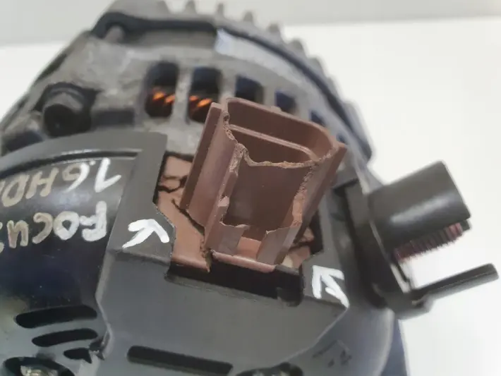 Ford Focus MK2 II 1.6 TDCI ALTERNATOR 3M5T-10300-YD