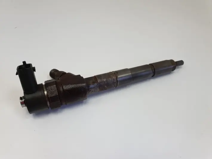 Opel Vectra C 1.9 CDTI 16V WTRYSKIWACZ wtrysk 0445110243