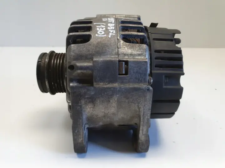 VW Passat B5 Audi A4 B5 1.9 TDI ALTERNATOR Valeo 028903031A 120A