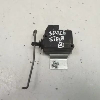Mitsubishi Space Star SIŁOWNIK KLAPKI WLEWU PALIWA