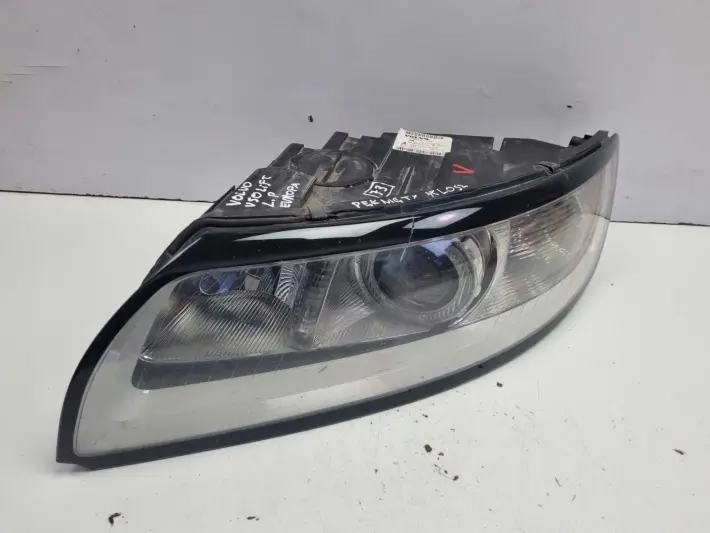 Volvo S40 II V50 LIFT PRZEDNIA LAMPA LEWA lewy przód 31299583 ZWYKŁA ŁADNA