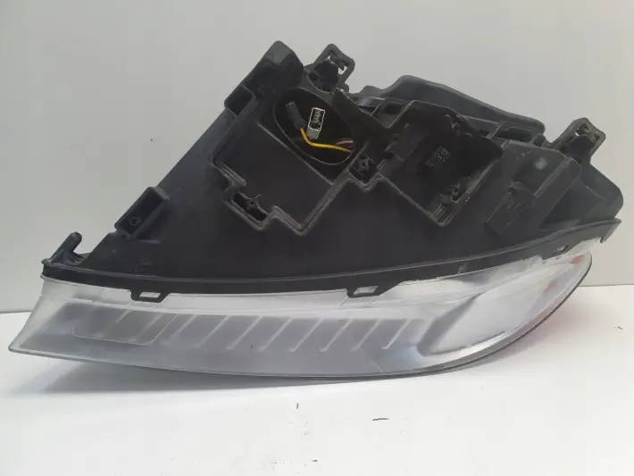 Volvo V70 III XC70 PRZEDNIA LAMPA PRAWA PRAWY PRZÓD XENON SKRĘTNY 31214169