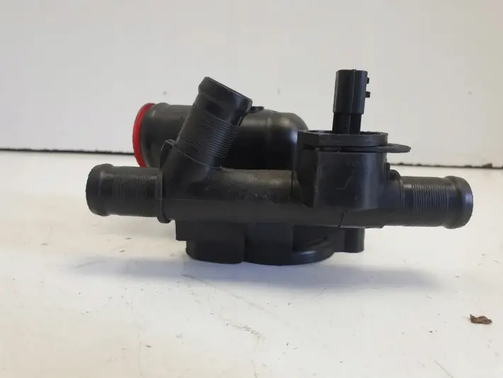 Renault Laguna III 2.0 DCI OBUDOWA TERMOSTATU