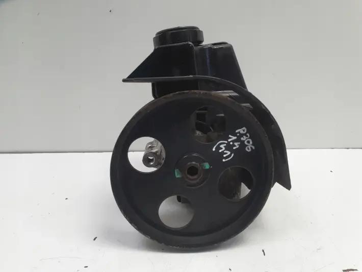 Peugeot 206 1.4 16V POMPA WSPOMAGANIA 9631411580