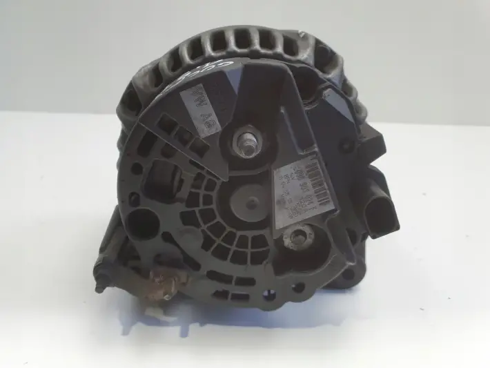 Audi A3 8P VW Golf V 1.9 TDI ALTERNATOR bosch 038903024F 120A