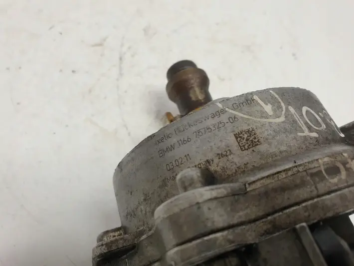 BMW X5 E70 3.0 T POMPA VACUM wakum 7575325
