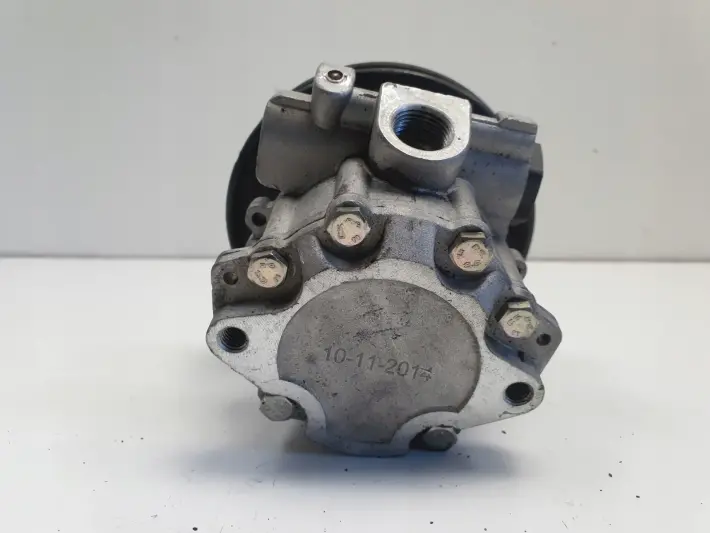 VW Transporter T4 2.4 D POMPA WSPOMAGANIA