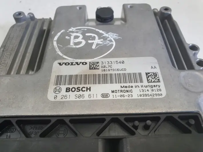 Volvo S60 II V60 1.6 T3 STEROWNIK SILNIKA komputer 0261S06611