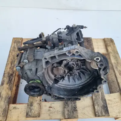 VW Bora 1.6 16V SKRZYNIA BIEGÓW DUW manualna MANUAL