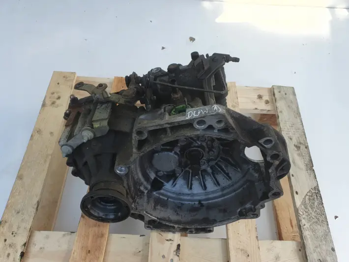 VW Bora 1.6 16V SKRZYNIA BIEGÓW DUW manualna MANUAL