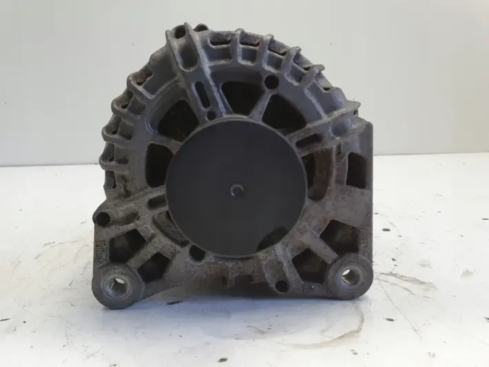 Renault Clio IV 0.9 TCe ALTERNATOR valeo 231007842R