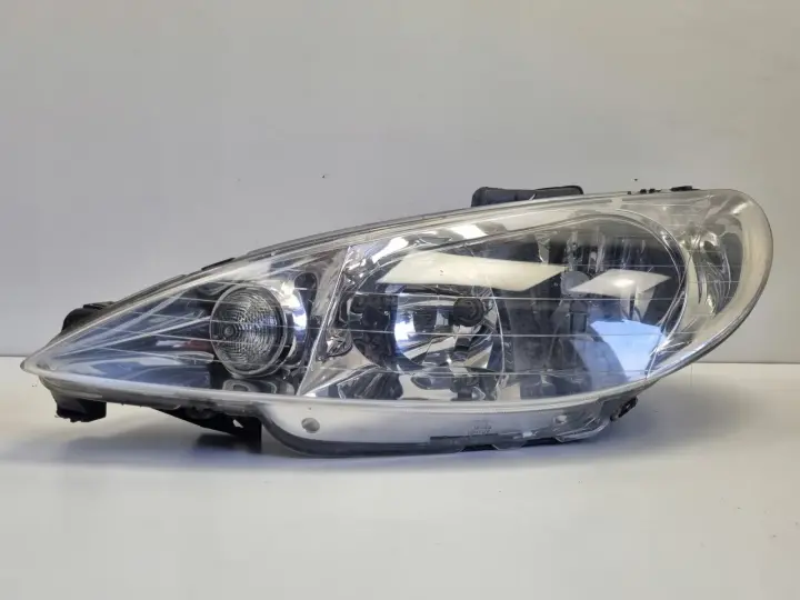 Peugeot 206 LIFT 01-09r PRZEDNIA LAMPA LEWA lewy przód ANGLIK 9630869780