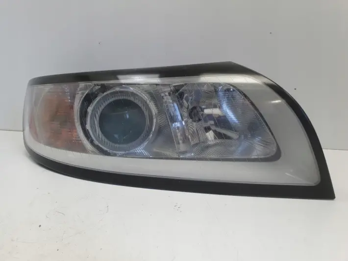 Volvo S40 II V50 LIFT PRZEDNIA LAMPA PRAWA prawy przód 0301237202 31265695