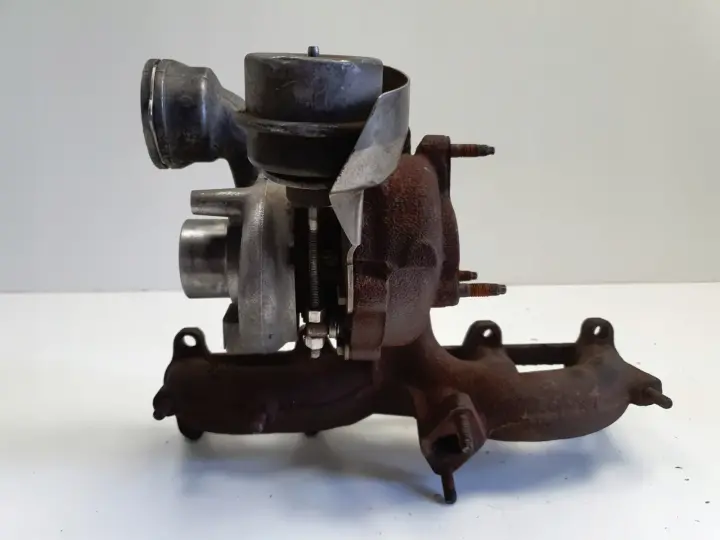 VW Golf V 1.9 TDI TURBOSPRĘŻARKA turbo 038253014B
