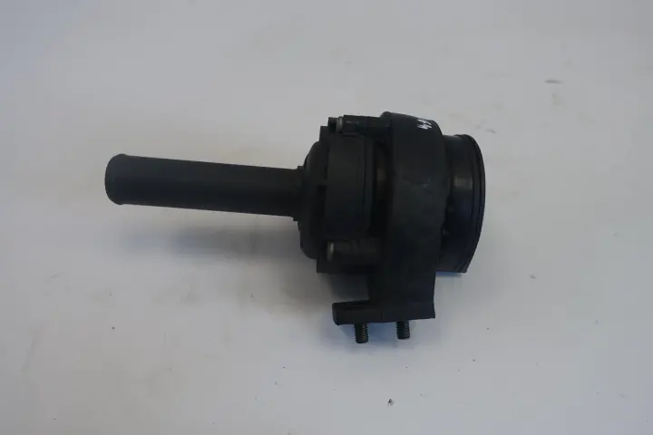 Mercedes W216 DODATKOWA POMPA WODY 17201-0R011