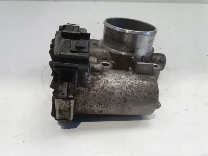 Opel Astra III H 1.4 16V PRZEPUSTNICA 55562270