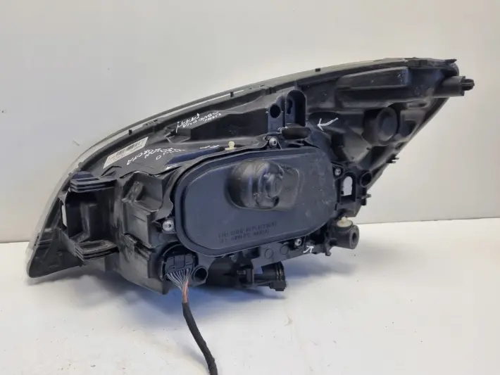 Volvo V60 S60 II PRZEDNIA LAMPA PRAWA prawy przód XENON EUROPA 31299991