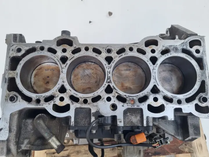 DÓŁ SILNIKA BLOK WAŁ TŁOK Ford Focus II MK2 C-Max 1.8 16V 125KM QQDA QQDB