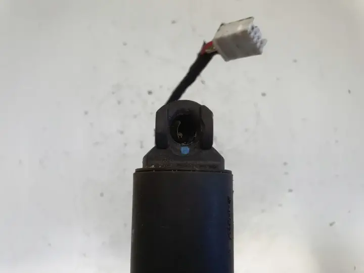 Tesla Model 3 III ELEKTRYCZNY SIŁOWNIK KLAPY BAGAŻNIKA Teleskop 1551488